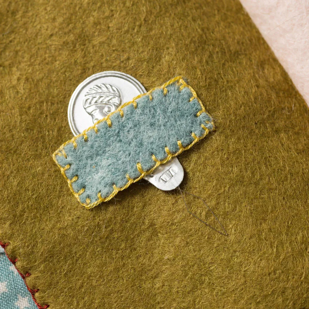 Corinne Lapierre - Mini Felt Craft Kit Needle Case